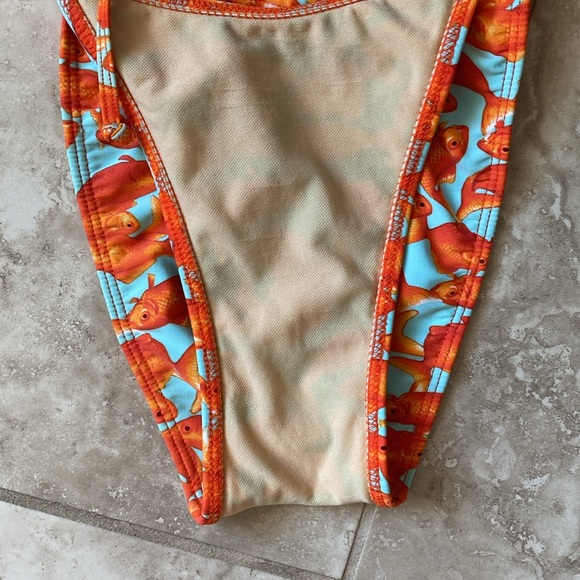Fish string bikini bottom - Picture 3 of 5